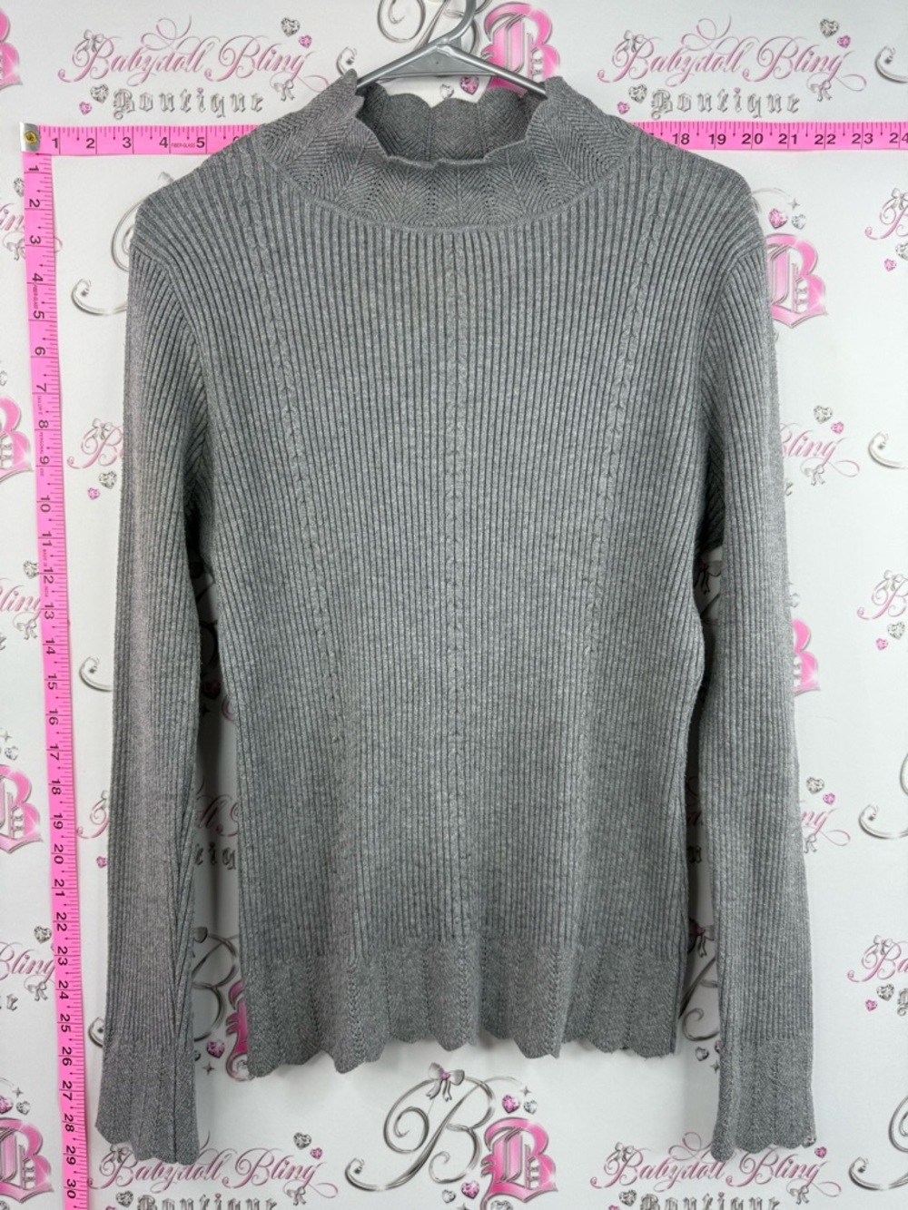 Vila Milano Italy shirt turtleneck Scalloped Hem Ribbed Mock Neck Sweater - Gray